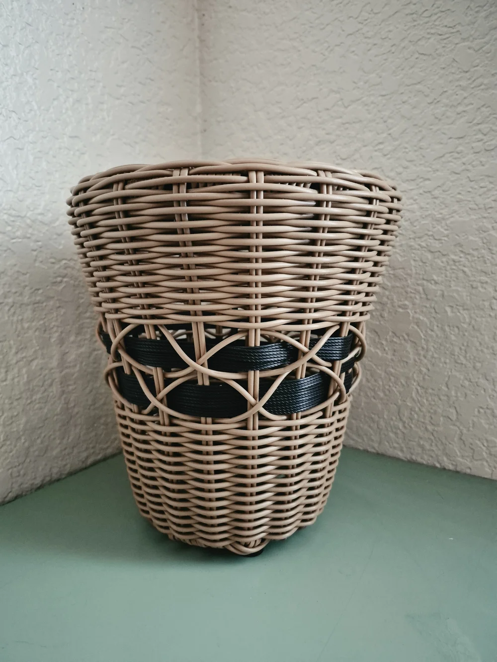 Woven Decorative Planter Basket in Tan and Black